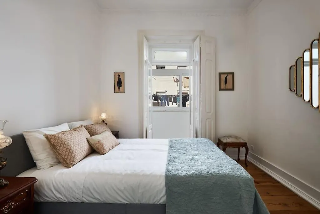 Charming Lisbon Central Apartment