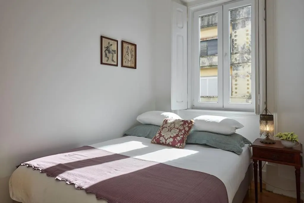 Charming Lisbon Central Apartment